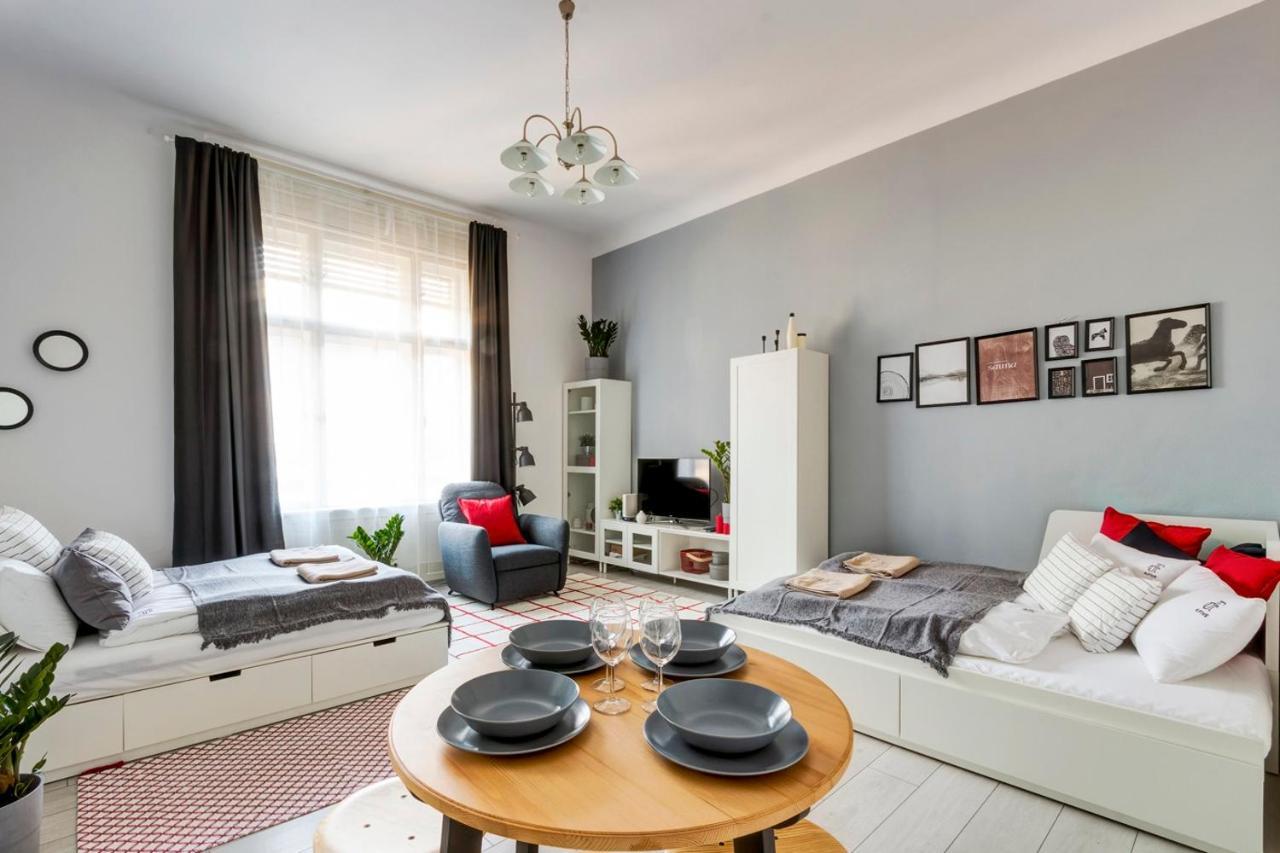 S3 Soerhaz Apartment Budapest Luaran gambar